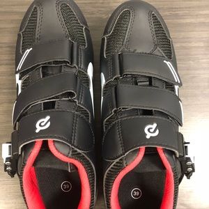 Women’s Peloton spin shoes size 39